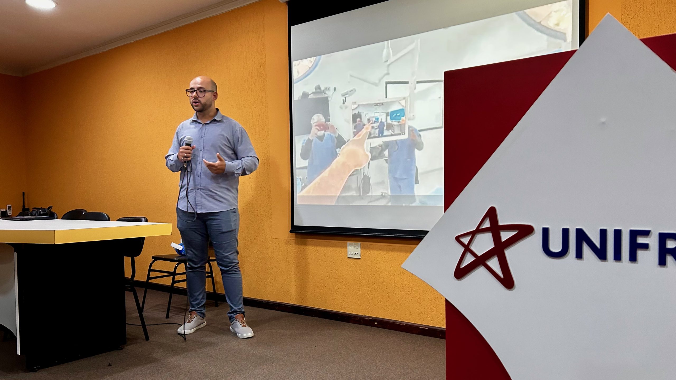 Vholom Conecta Inovação e Saúde em Palestra na UNIFRAN